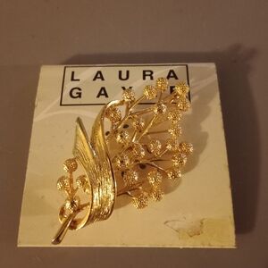 Laura Gayle vintage brooche